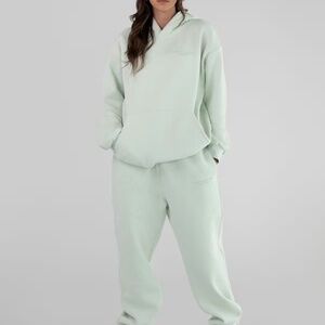 MINT COMFRT SWEATSHIRT + JOGGER SET